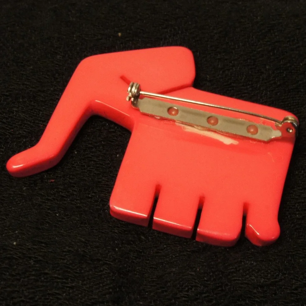 Vintage Retro Elephant Brooch Salmon Pink Plastic Pin Mid‎ Century Modern Style